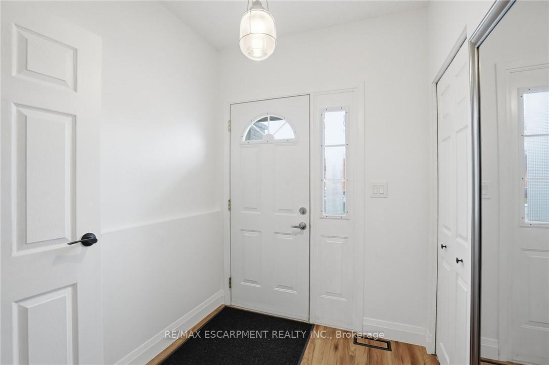 Photo 2 of Unit 61, 61 Albright Road, Hamilton, Vincent — HOMEH