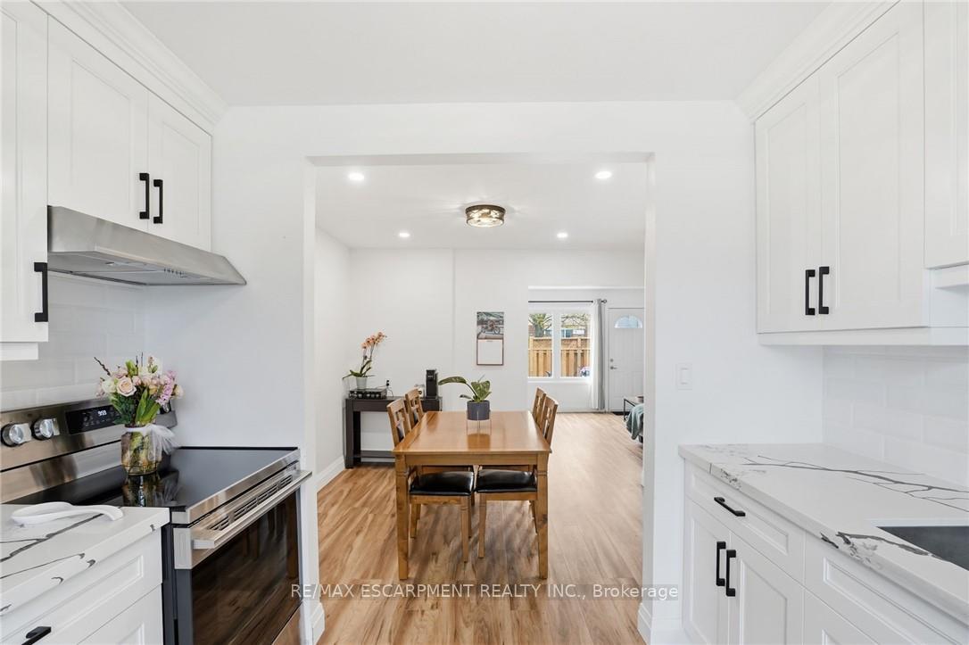 Photo 8 of Unit 61, 61 Albright Road, Hamilton, Vincent — HOMEH