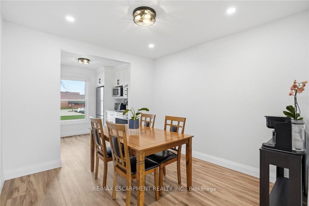 Photo 9 of Unit 61, 61 Albright Road, Hamilton, Vincent — HOMEH