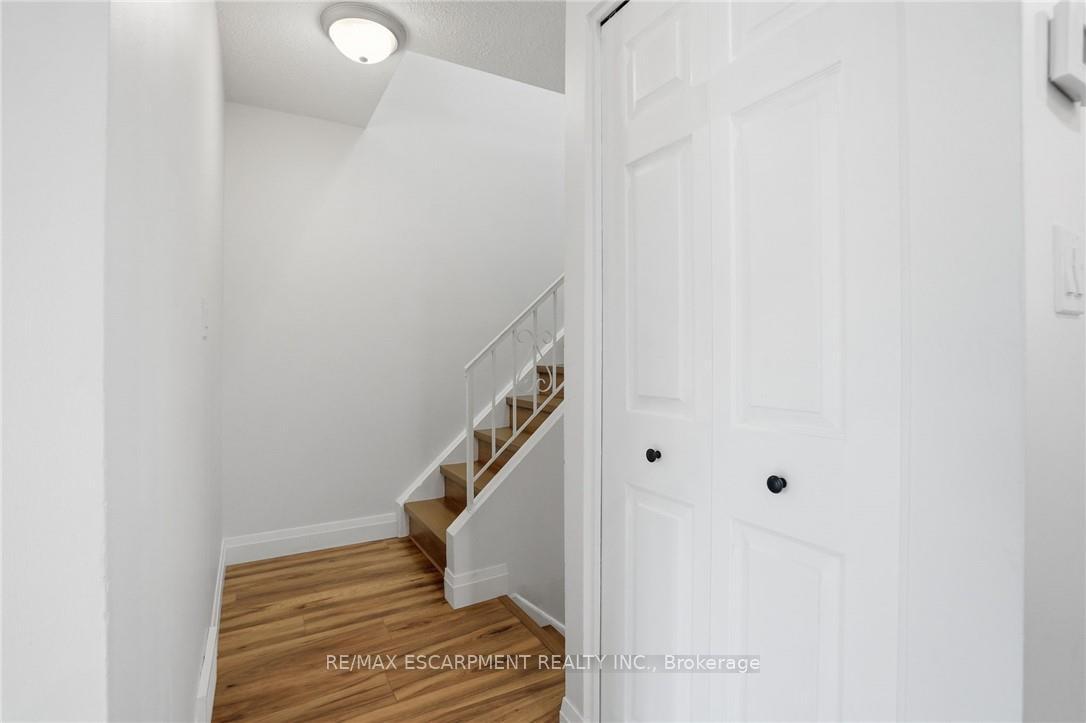 Photo 15 of Unit 61, 61 Albright Road, Hamilton, Vincent — HOMEH