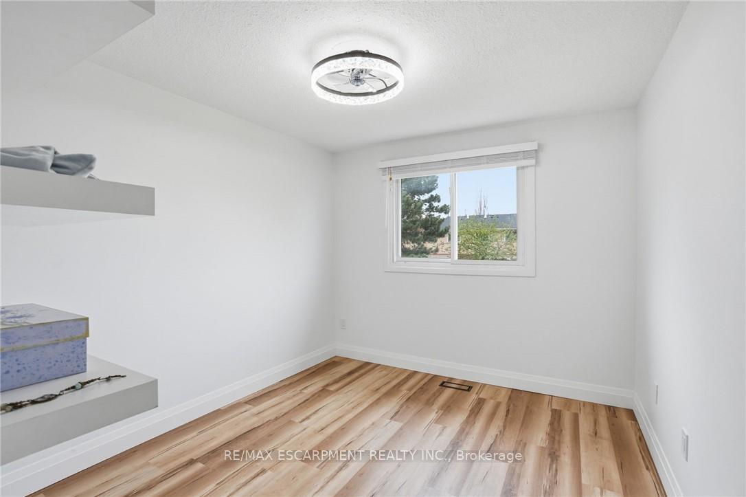 Photo 22 of Unit 61, 61 Albright Road, Hamilton, Vincent — HOMEH