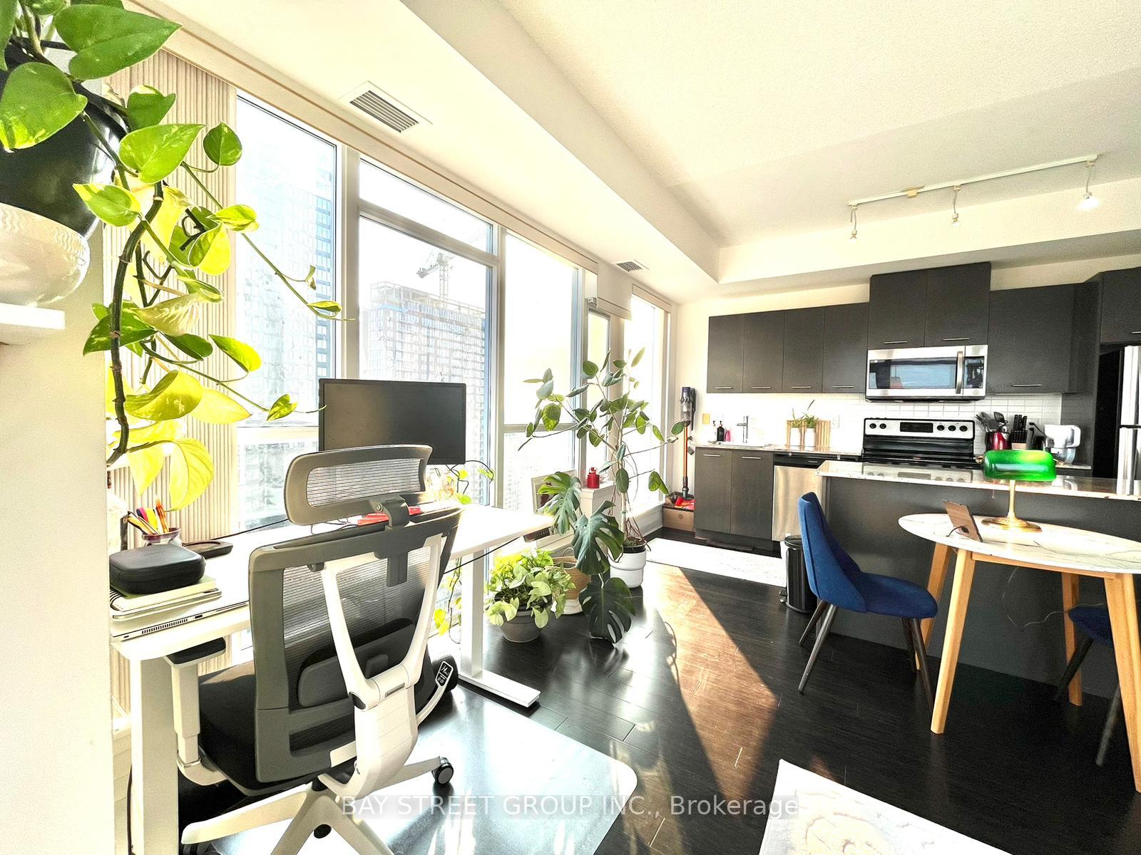 Photo 7 of Unit 2905, 360 Square One Drive, Mississauga, City Centre — HOMEH