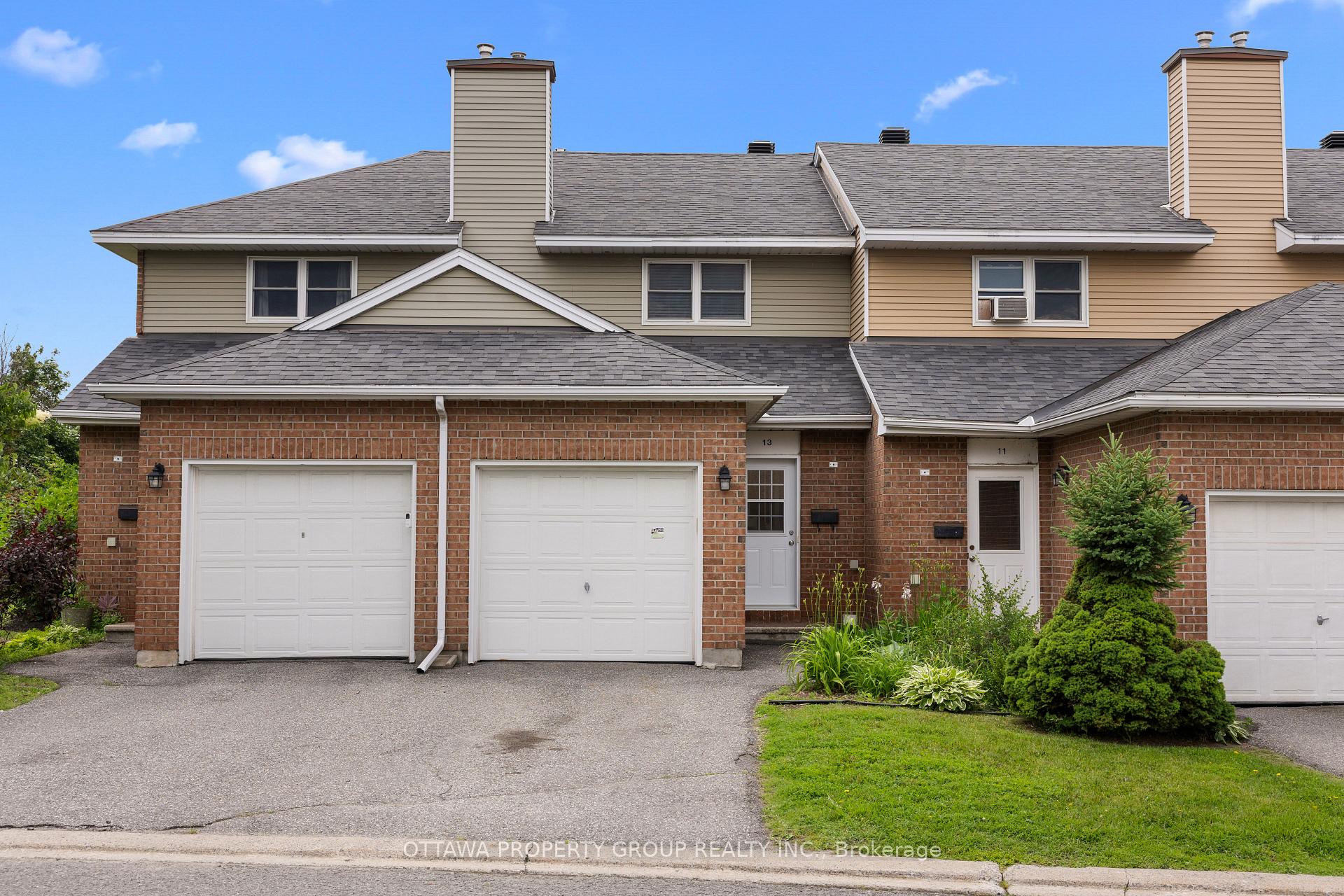 Photo 1 of 13 Bentbrook Crescent, Ottawa, Barrhaven - Heritage Park — HOMEH