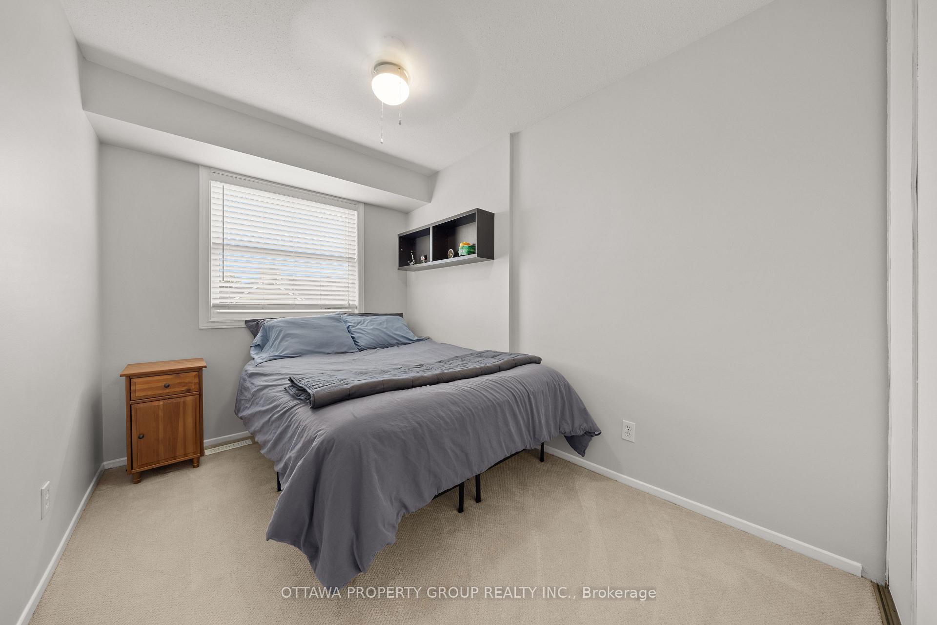 Photo 16 of 13 Bentbrook Crescent, Ottawa, Barrhaven - Heritage Park — HOMEH
