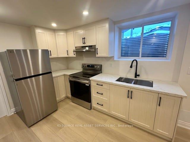 Photo 2 of Unit Basement, 198 Camellia Crescent, Oakville, Glenorchy — HOMEH