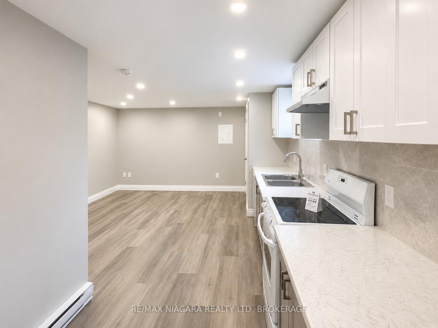 Photo 2 of Unit B1, 143 Westchester Crescent, St. Catharines, E. Chester — HOMEH