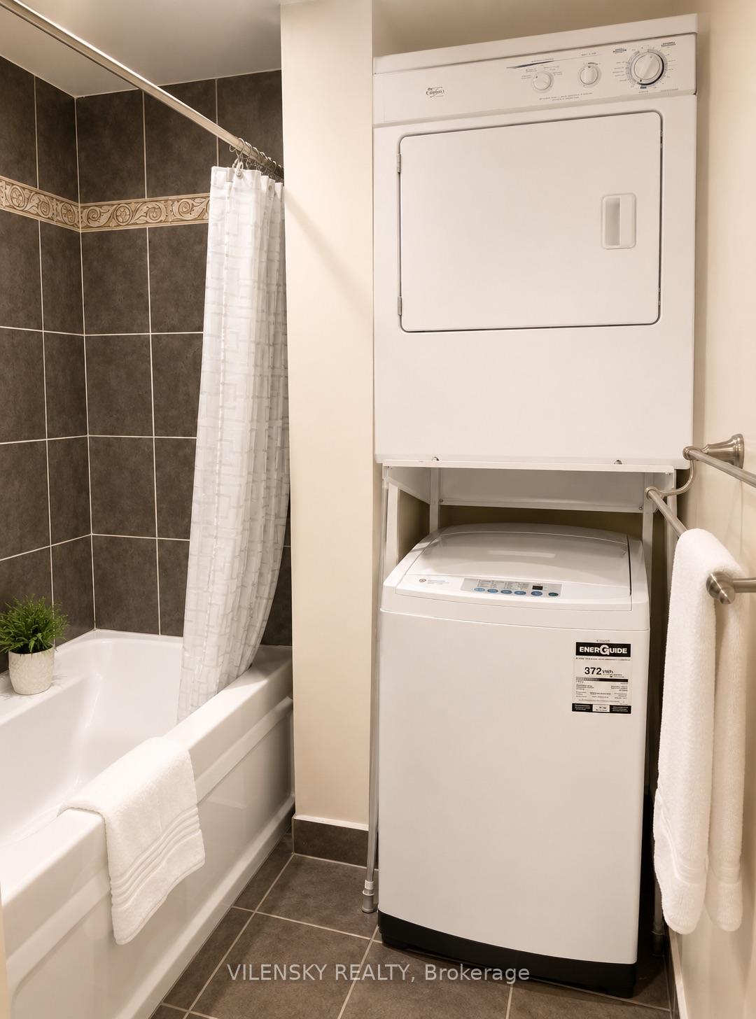 Photo 5 of Unit (Bsmt), 119 Serene Way, Vaughan, Patterson — HOMEH