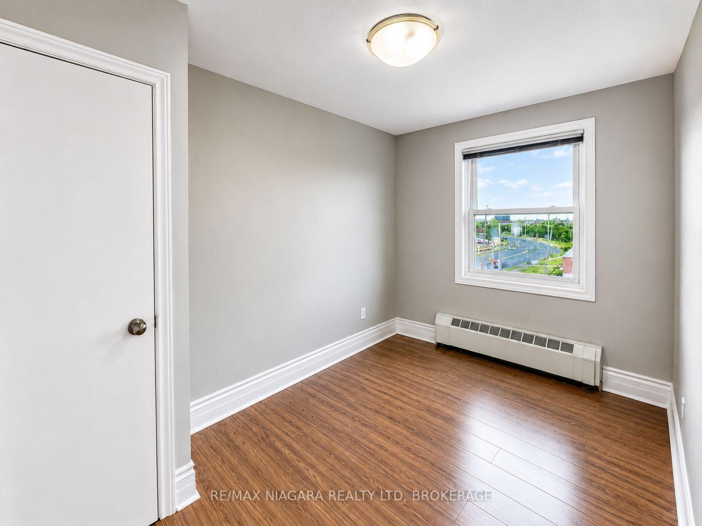 Photo 6 of Unit 15, 139 Westchester Crescent, St. Catharines, E. Chester — HOMEH