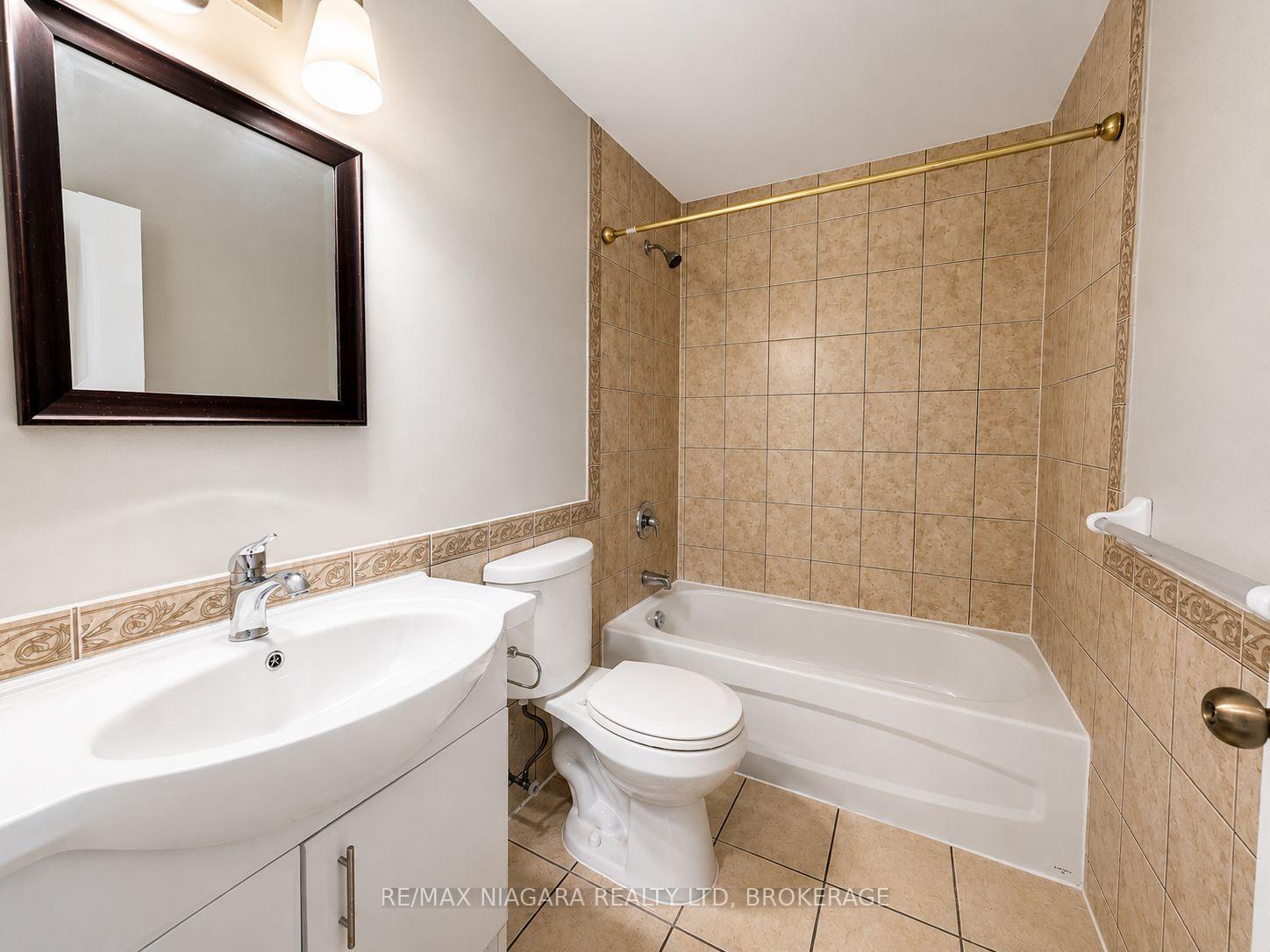 Photo 7 of Unit 15, 139 Westchester Crescent, St. Catharines, E. Chester — HOMEH