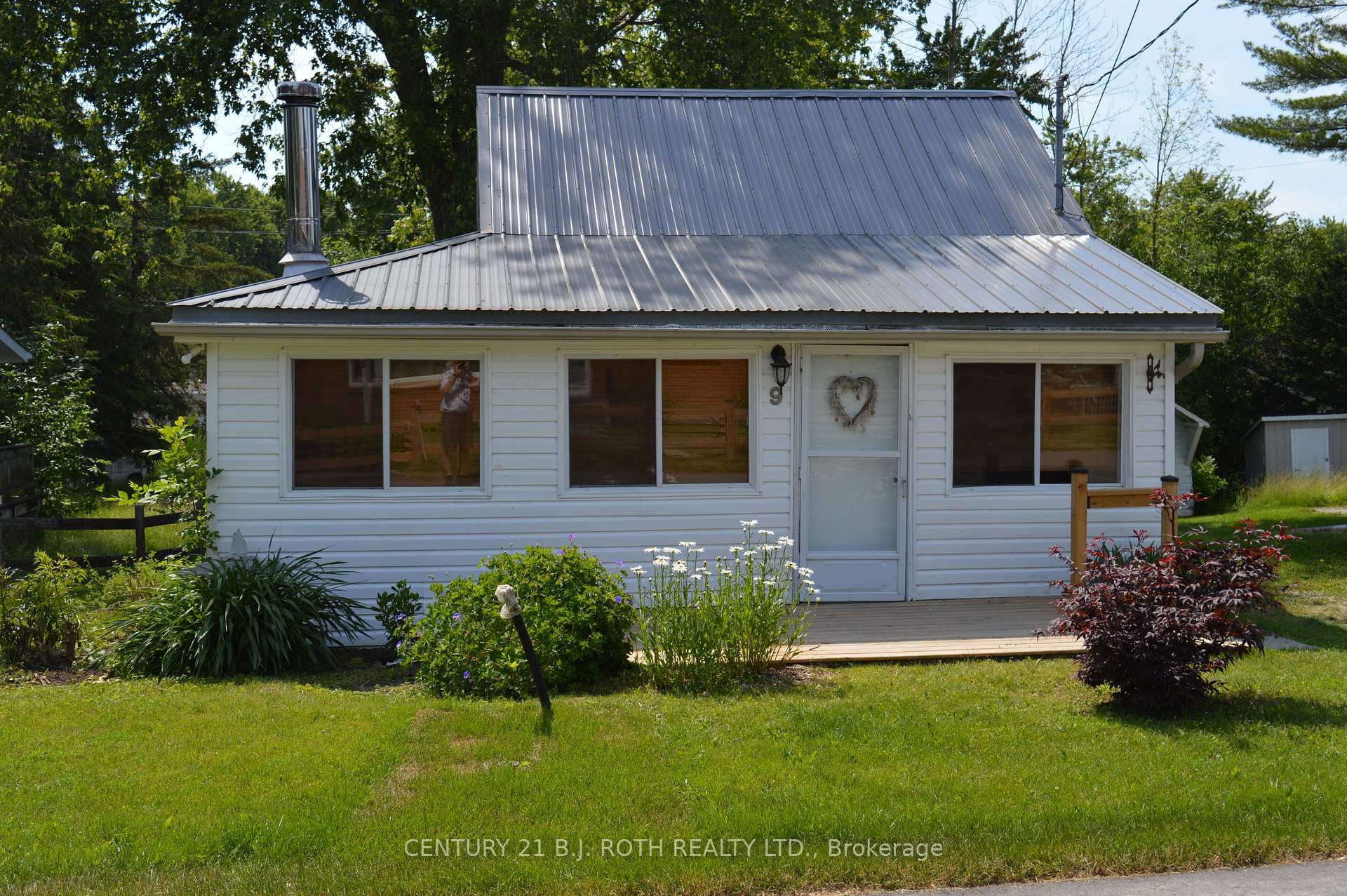 Photo 2 of 9 Ridge Avenue, Ramara, Rural Ramara — HOMEH