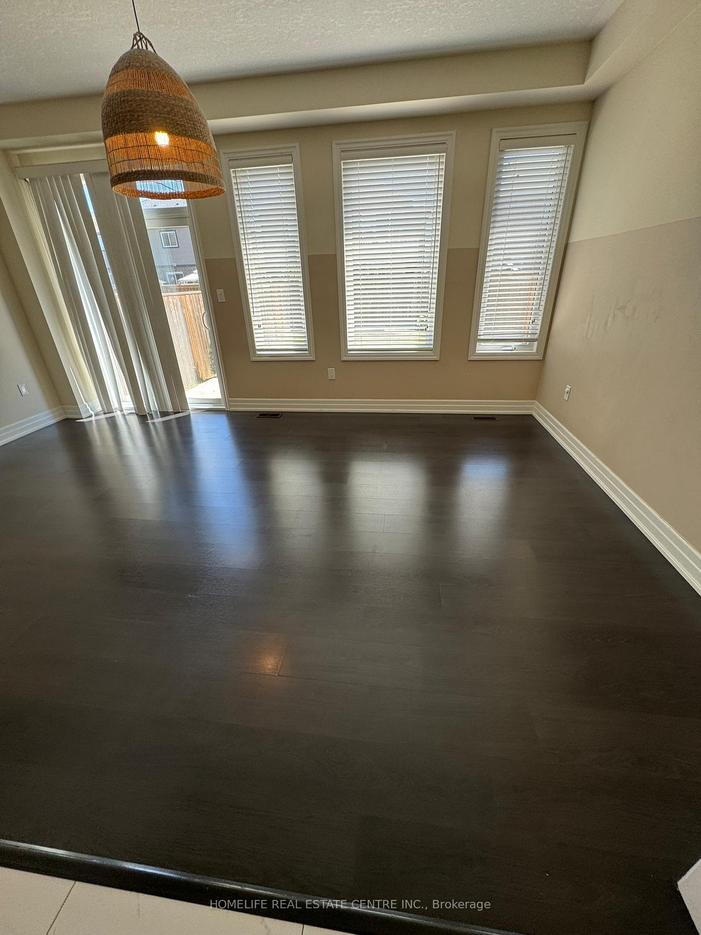 Photo 6 of 4492 Eclipse Way, Niagara Falls, Lyons Creek — HOMEH