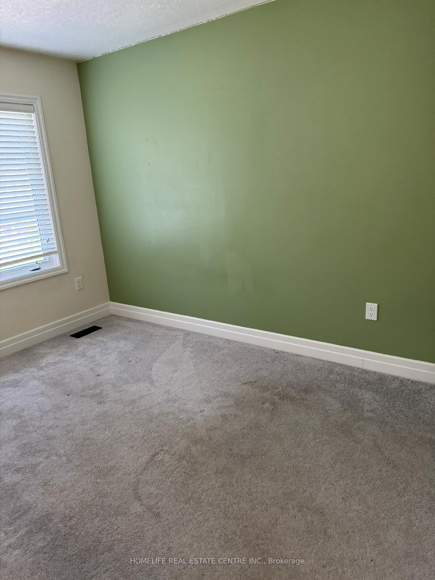 Photo 11 of 4492 Eclipse Way, Niagara Falls, Lyons Creek — HOMEH