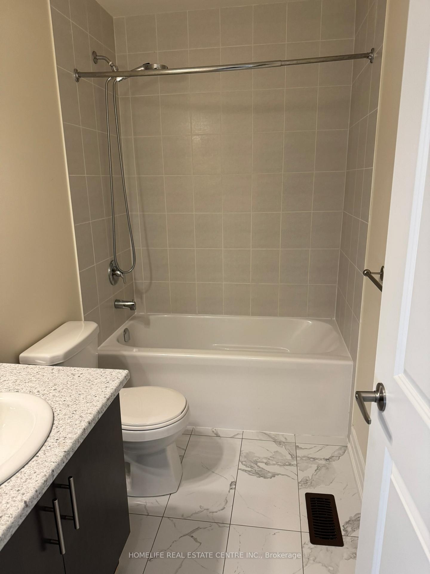 Photo 13 of 4492 Eclipse Way, Niagara Falls, Lyons Creek — HOMEH