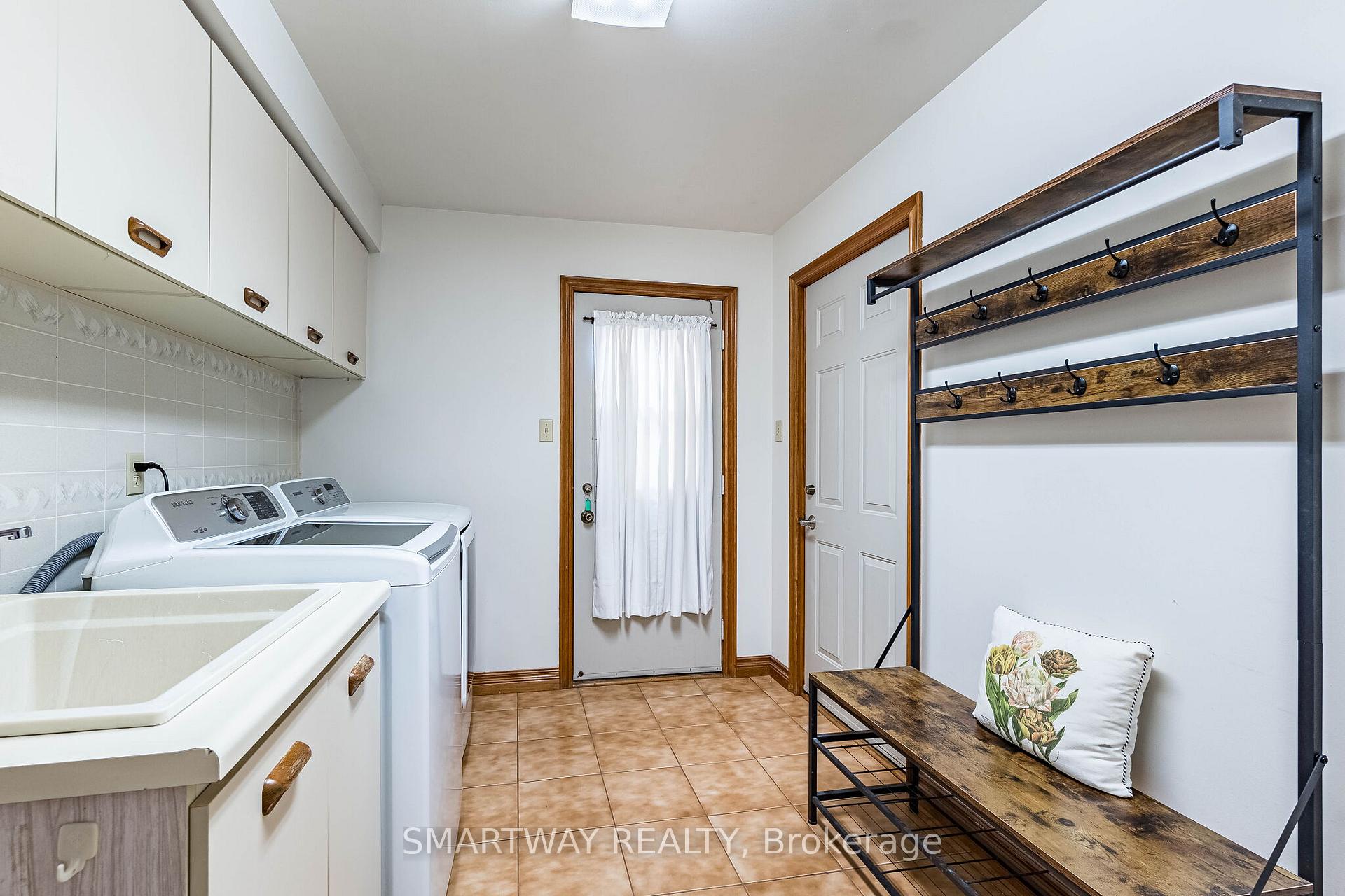 Photo 7 of 4522 Badminton Drive, Mississauga, Central Erin Mills — HOMEH