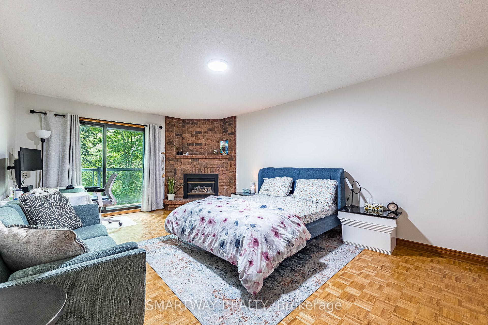 Photo 12 of 4522 Badminton Drive, Mississauga, Central Erin Mills — HOMEH