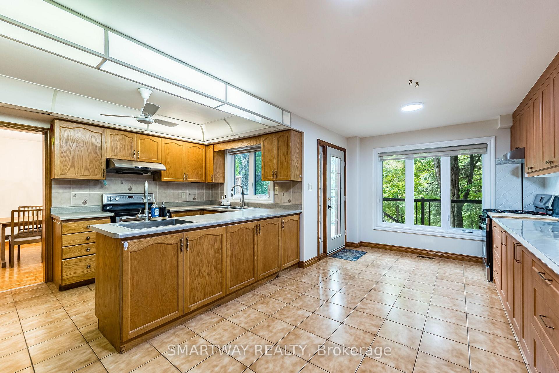 Photo 13 of 4522 Badminton Drive, Mississauga, Central Erin Mills — HOMEH