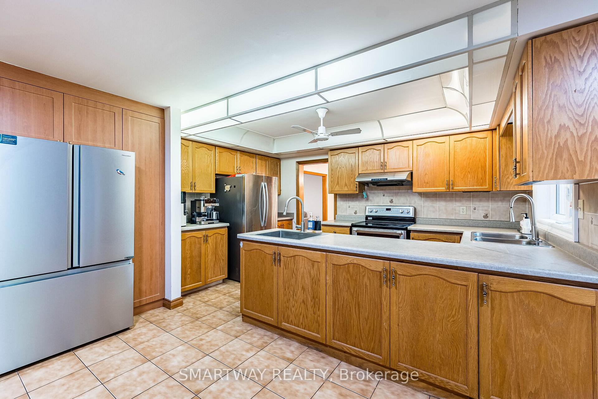 Photo 16 of 4522 Badminton Drive, Mississauga, Central Erin Mills — HOMEH