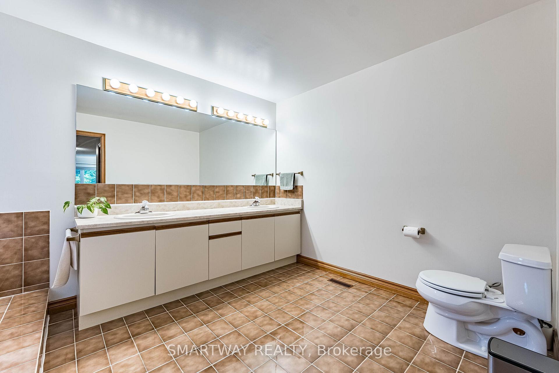 Photo 21 of 4522 Badminton Drive, Mississauga, Central Erin Mills — HOMEH