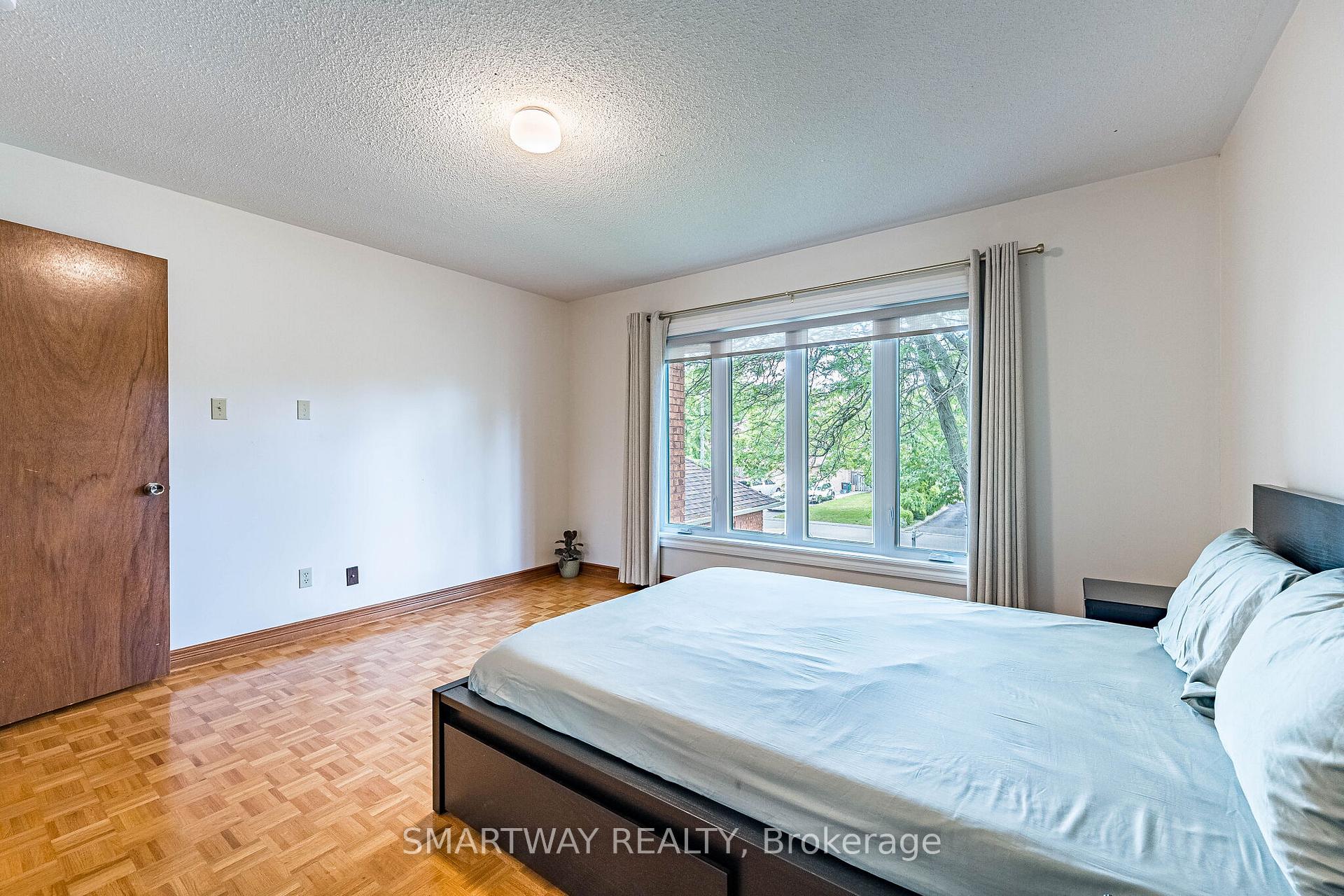 Photo 26 of 4522 Badminton Drive, Mississauga, Central Erin Mills — HOMEH