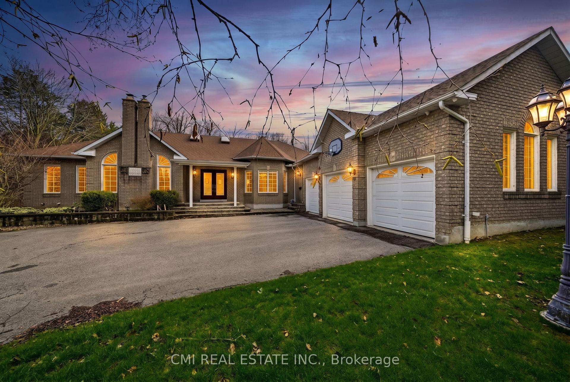 Photo of 15 Treegrove Circle