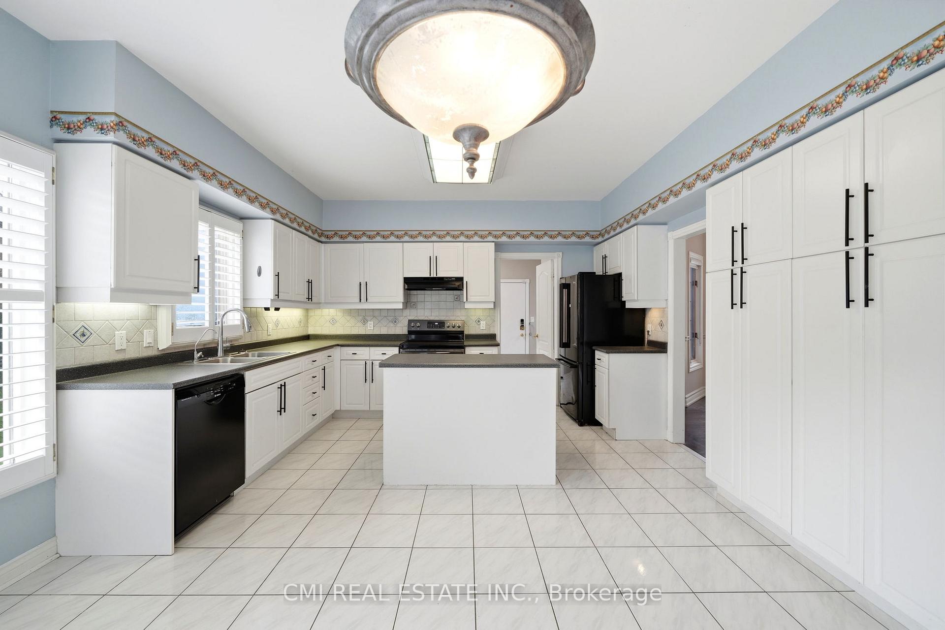 Photo 11 of 15 Treegrove Circle, Aurora, Hills of St Andrew — HOMEH