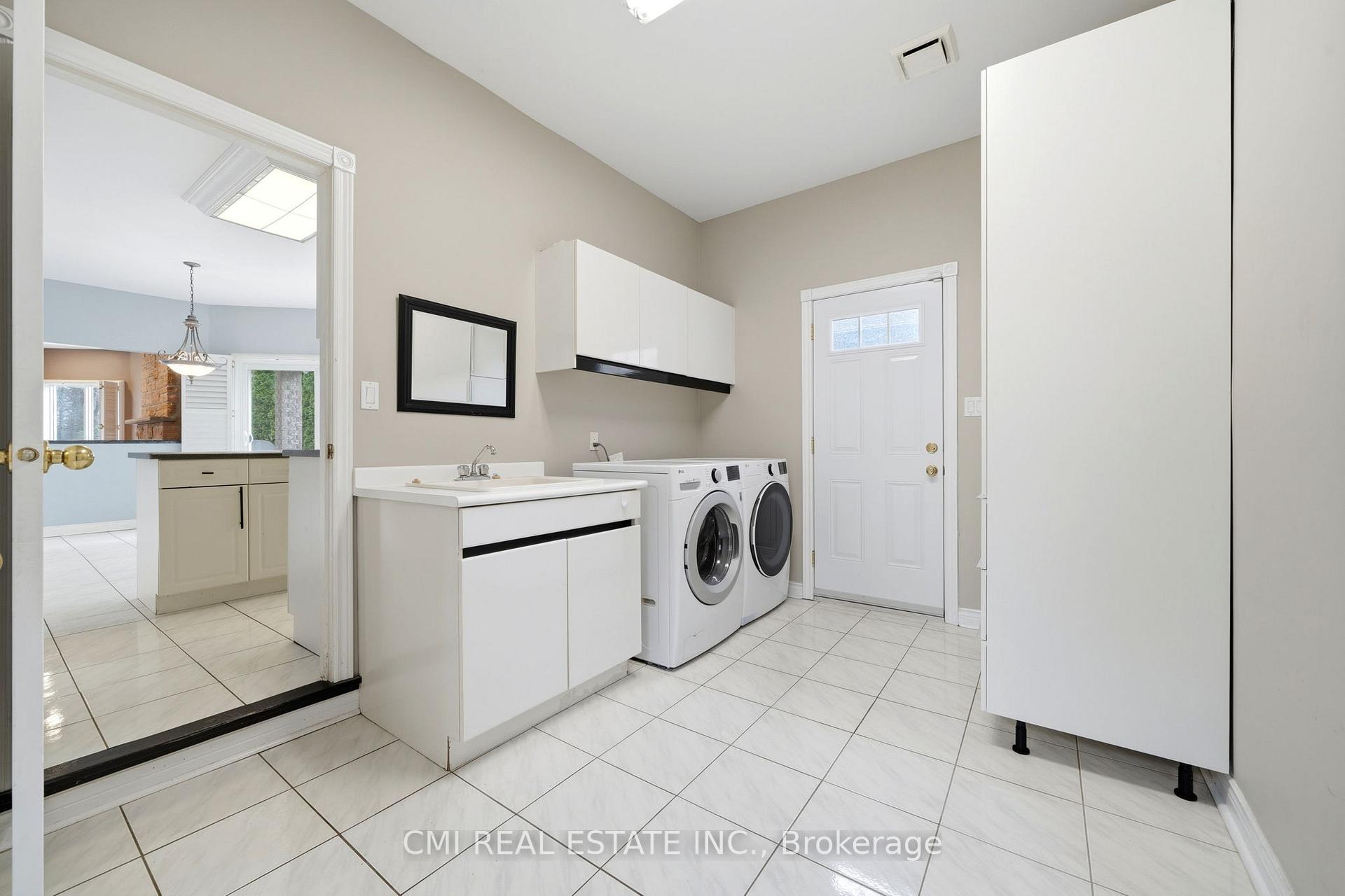 Photo 17 of 15 Treegrove Circle, Aurora, Hills of St Andrew — HOMEH