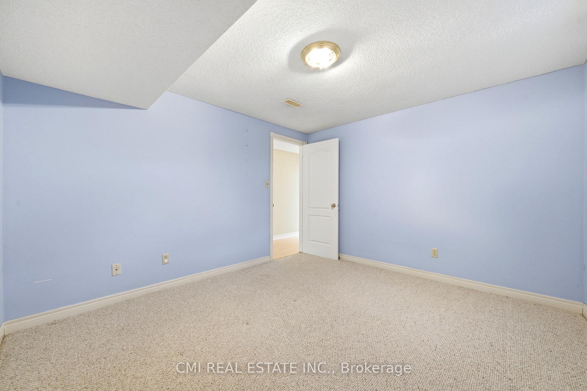 Photo 37 of 15 Treegrove Circle, Aurora, Hills of St Andrew — HOMEH