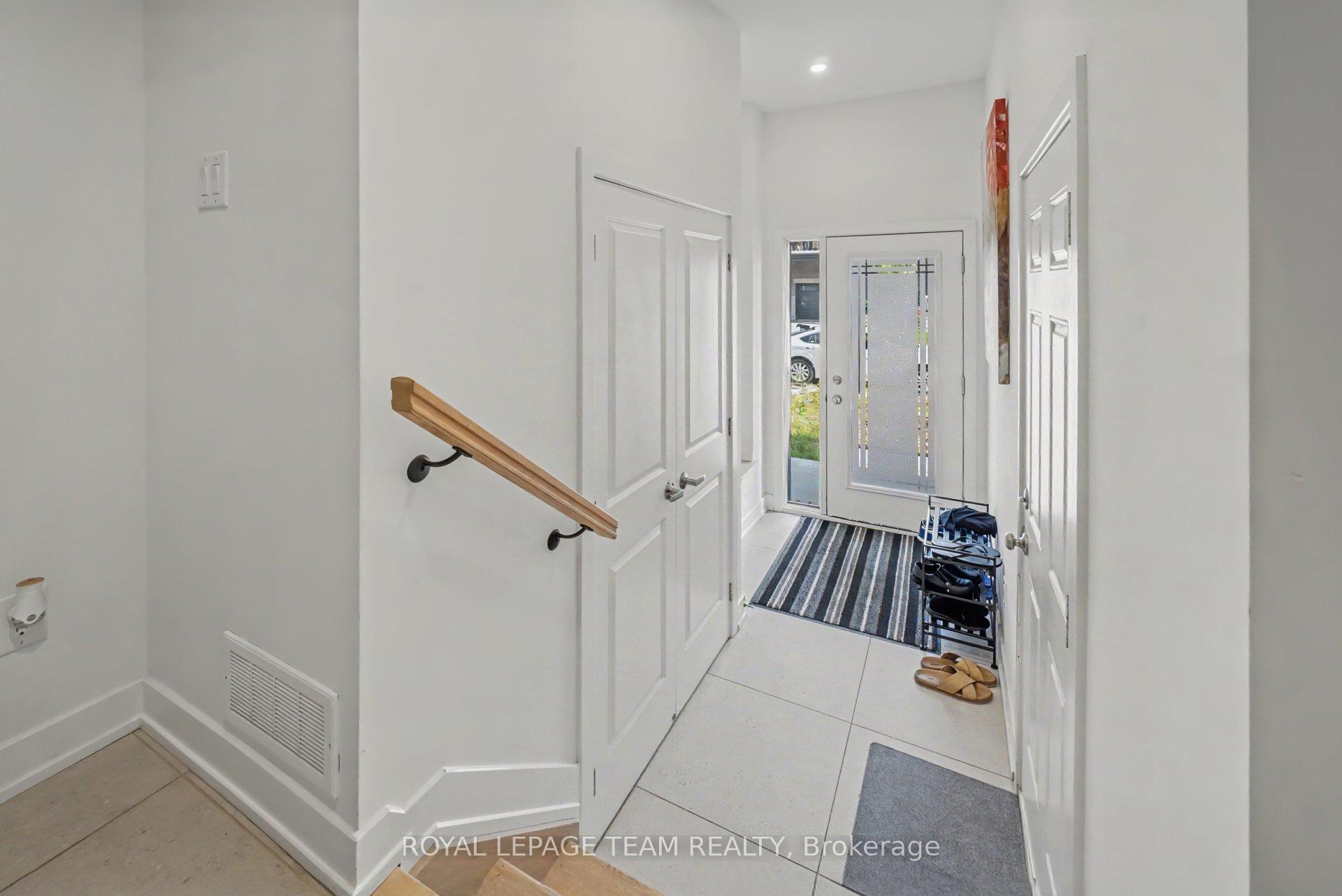 Photo 2 of 65 Arinto Place, Ottawa, Kanata - Emerald Meadows/Trailwest — HOMEH