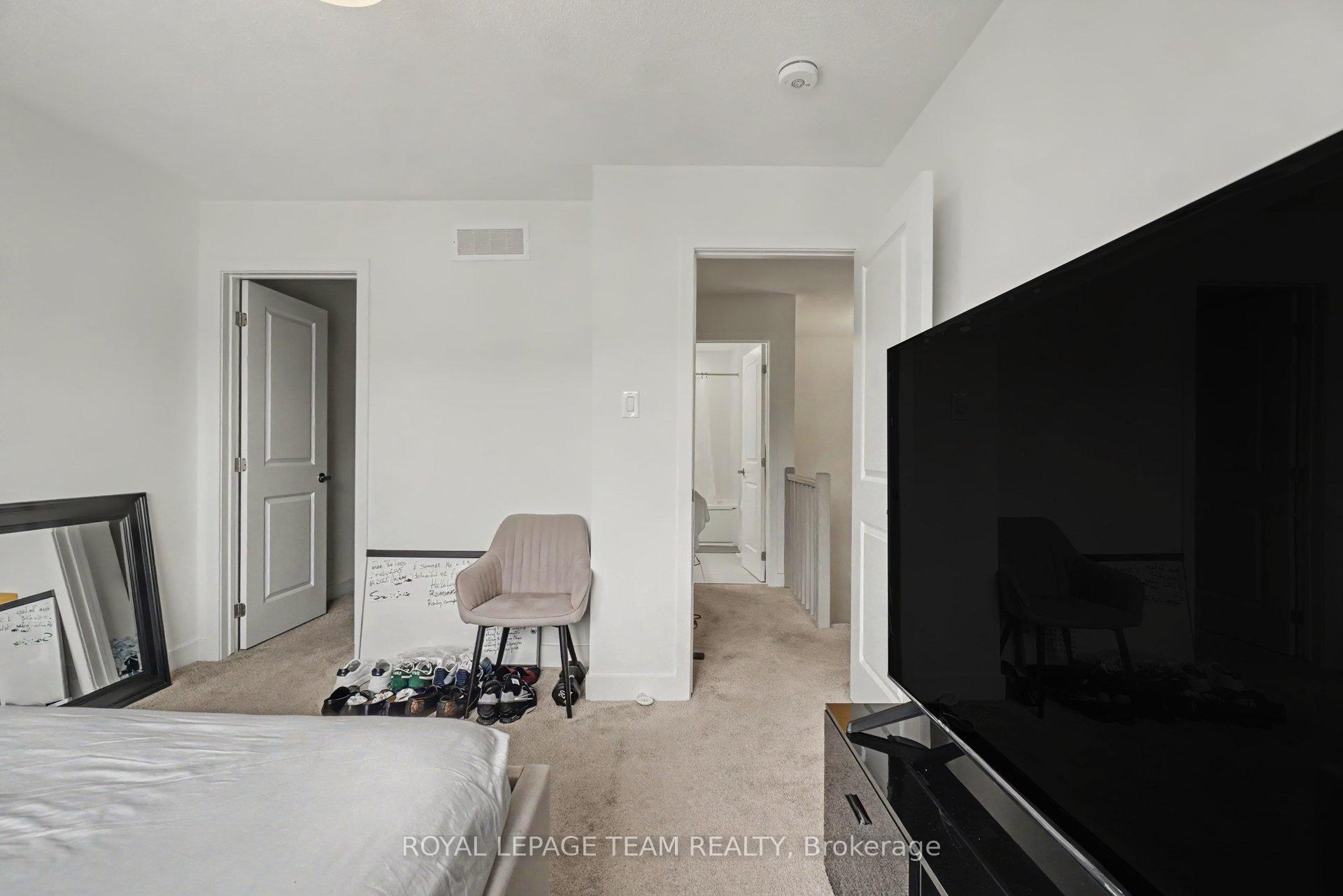 Photo 17 of 65 Arinto Place, Ottawa, Kanata - Emerald Meadows/Trailwest — HOMEH