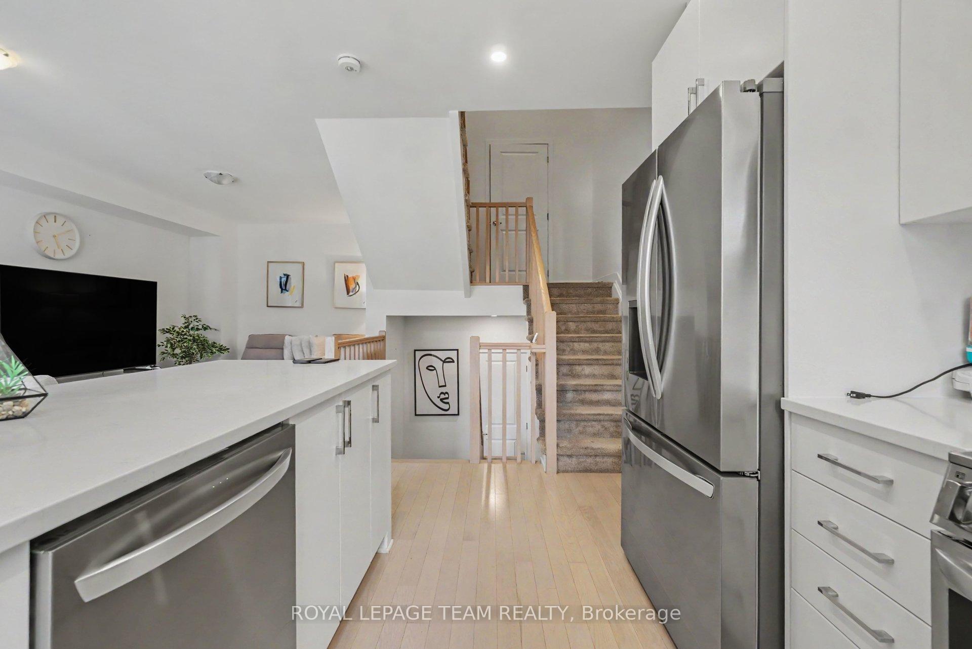 Photo 18 of 65 Arinto Place, Ottawa, Kanata - Emerald Meadows/Trailwest — HOMEH