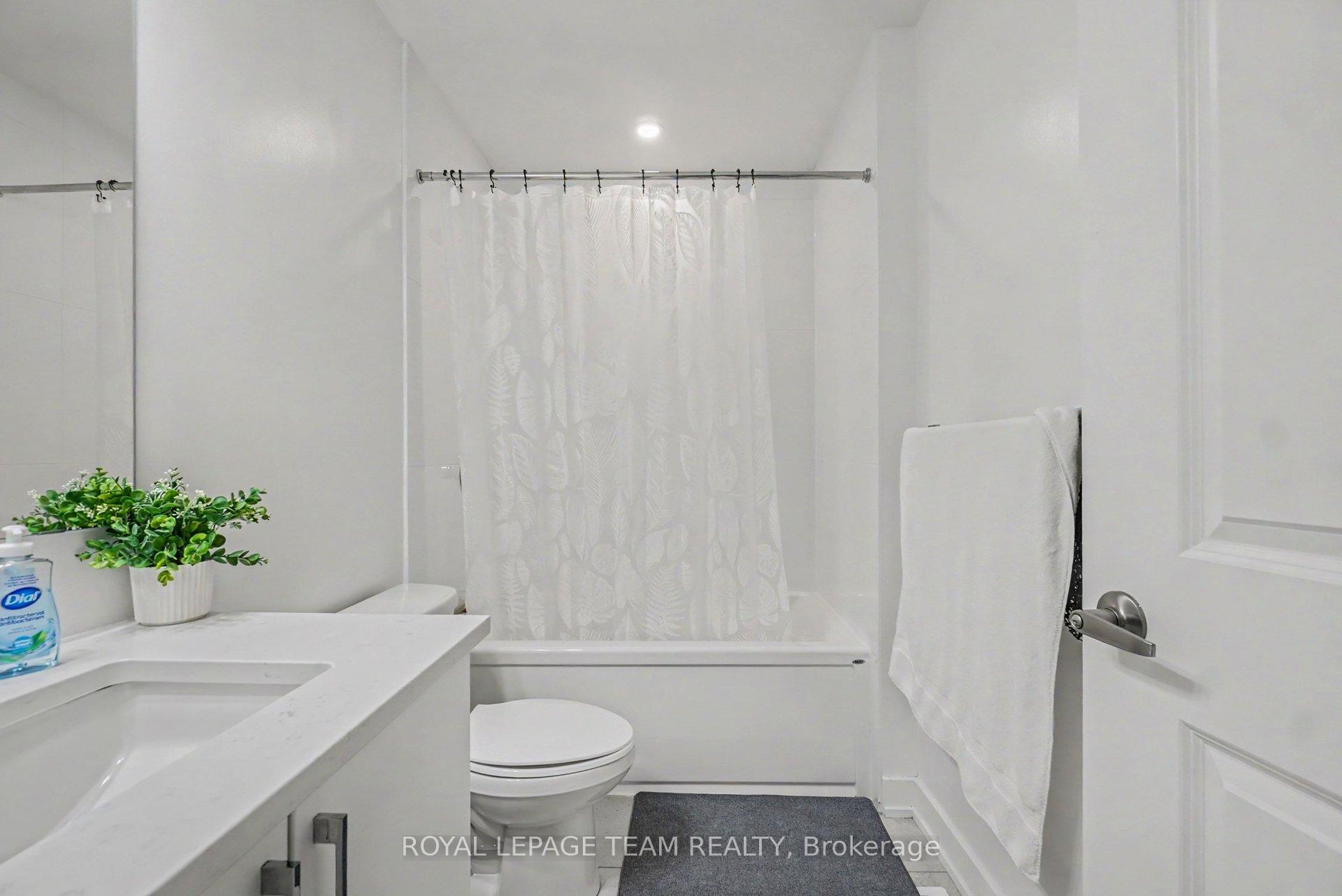 Photo 24 of 65 Arinto Place, Ottawa, Kanata - Emerald Meadows/Trailwest — HOMEH