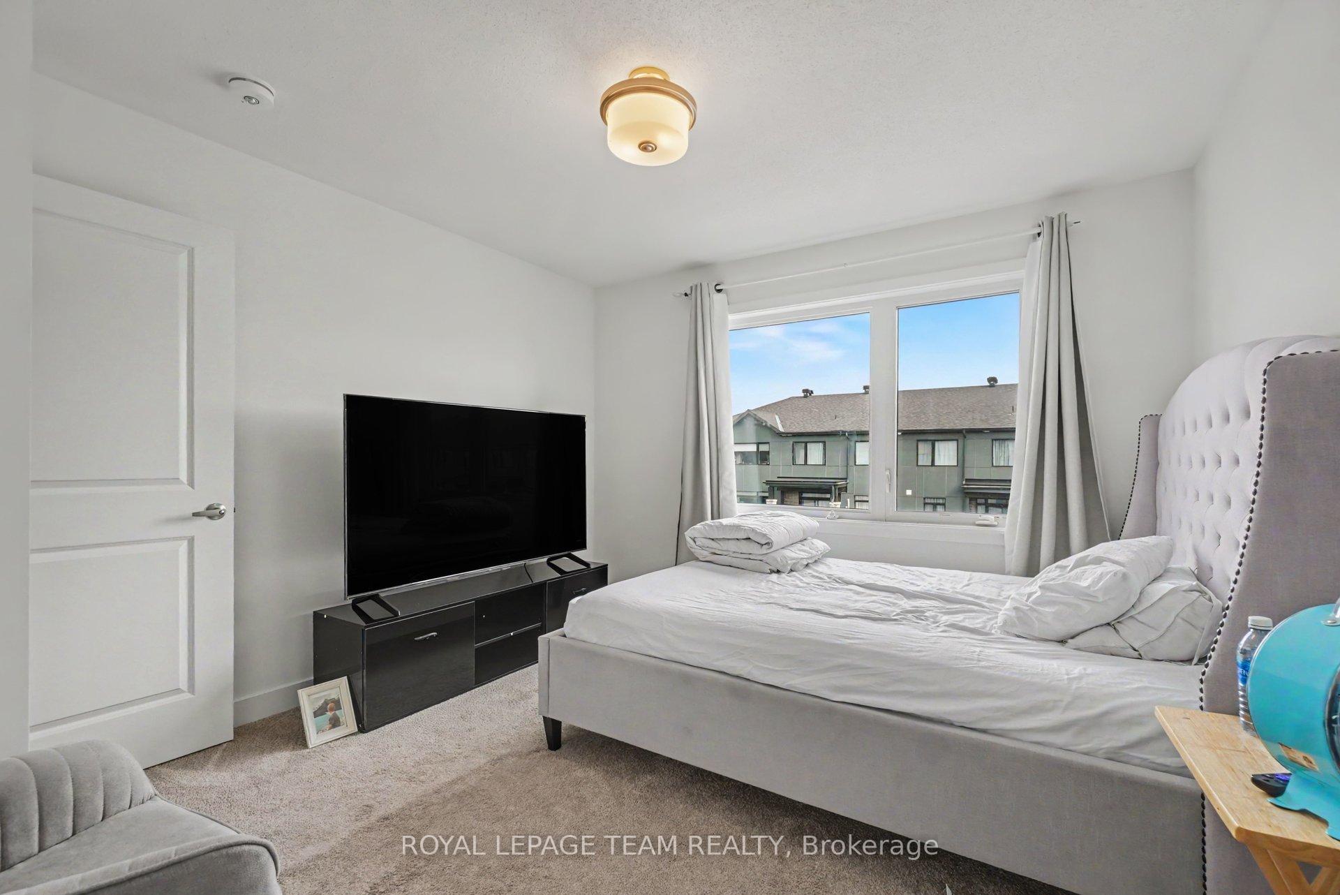 Photo 25 of 65 Arinto Place, Ottawa, Kanata - Emerald Meadows/Trailwest — HOMEH
