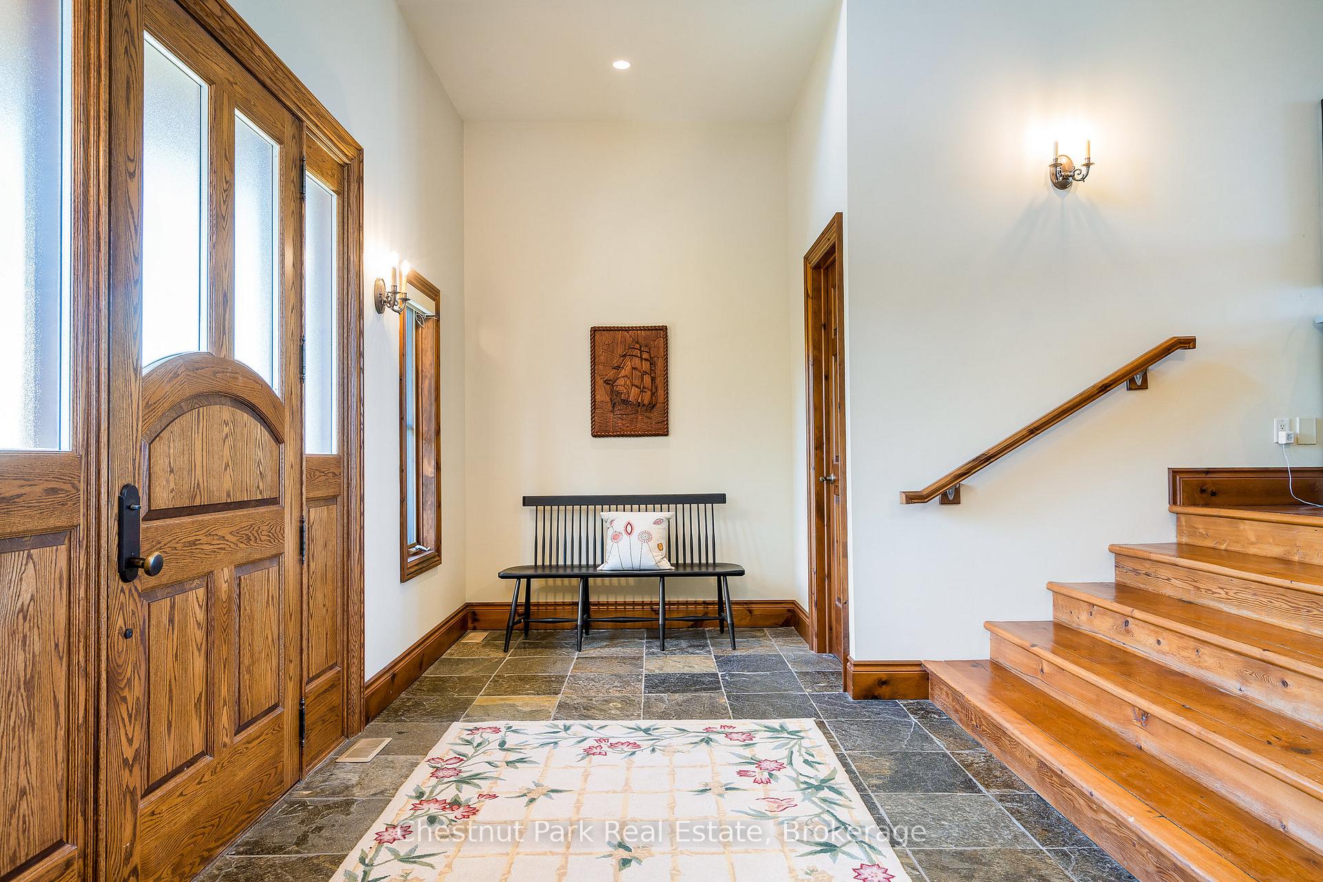 Photo 5 of 176 Bartlett Boulevard, Collingwood — HOMEH