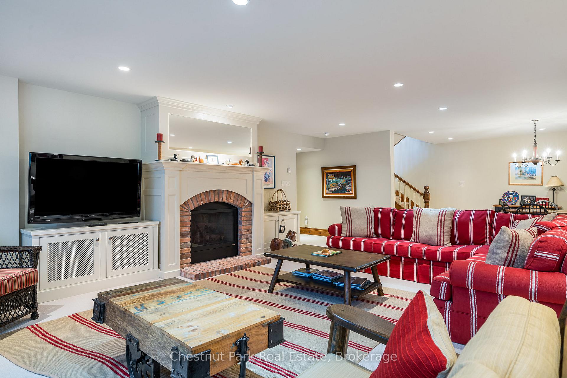 Photo 35 of 176 Bartlett Boulevard, Collingwood — HOMEH
