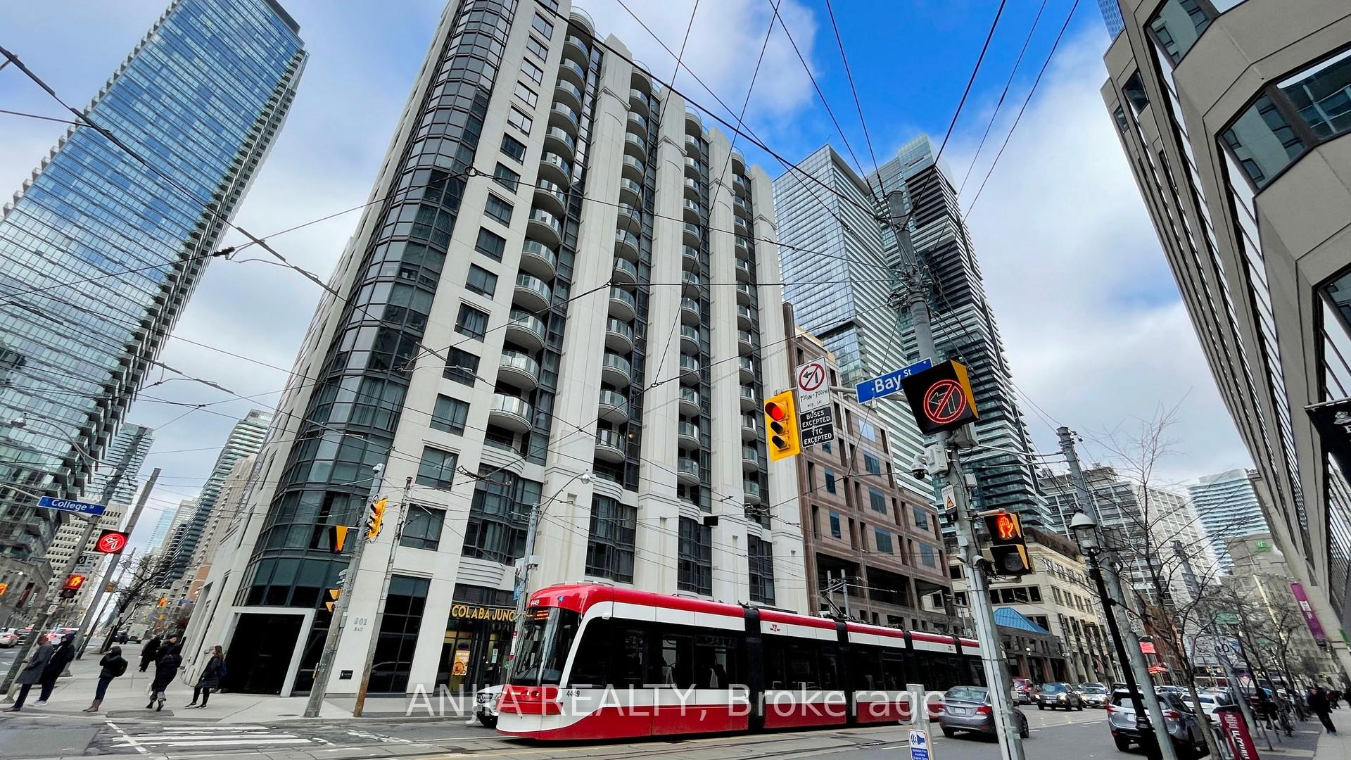 Front of Unit 1502, 801 Bay Street