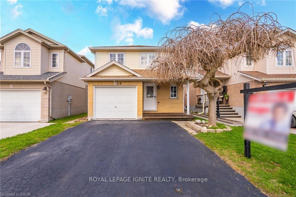 Photo 3 of 30 Bridlewreath Street, Kitchener, Larentian West — HOMEH