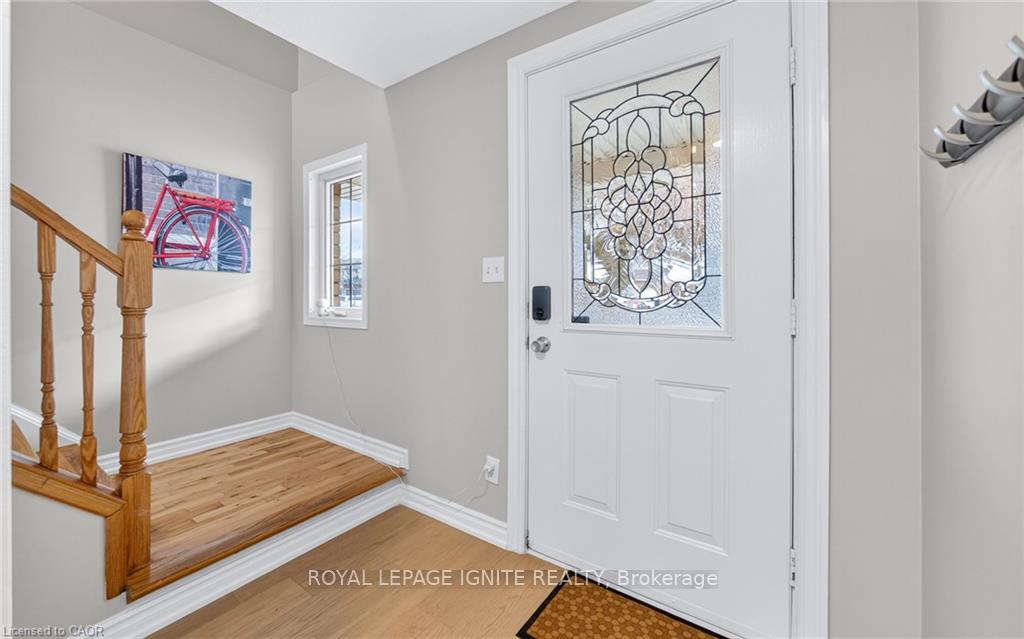 Photo 8 of 30 Bridlewreath Street, Kitchener, Larentian West — HOMEH