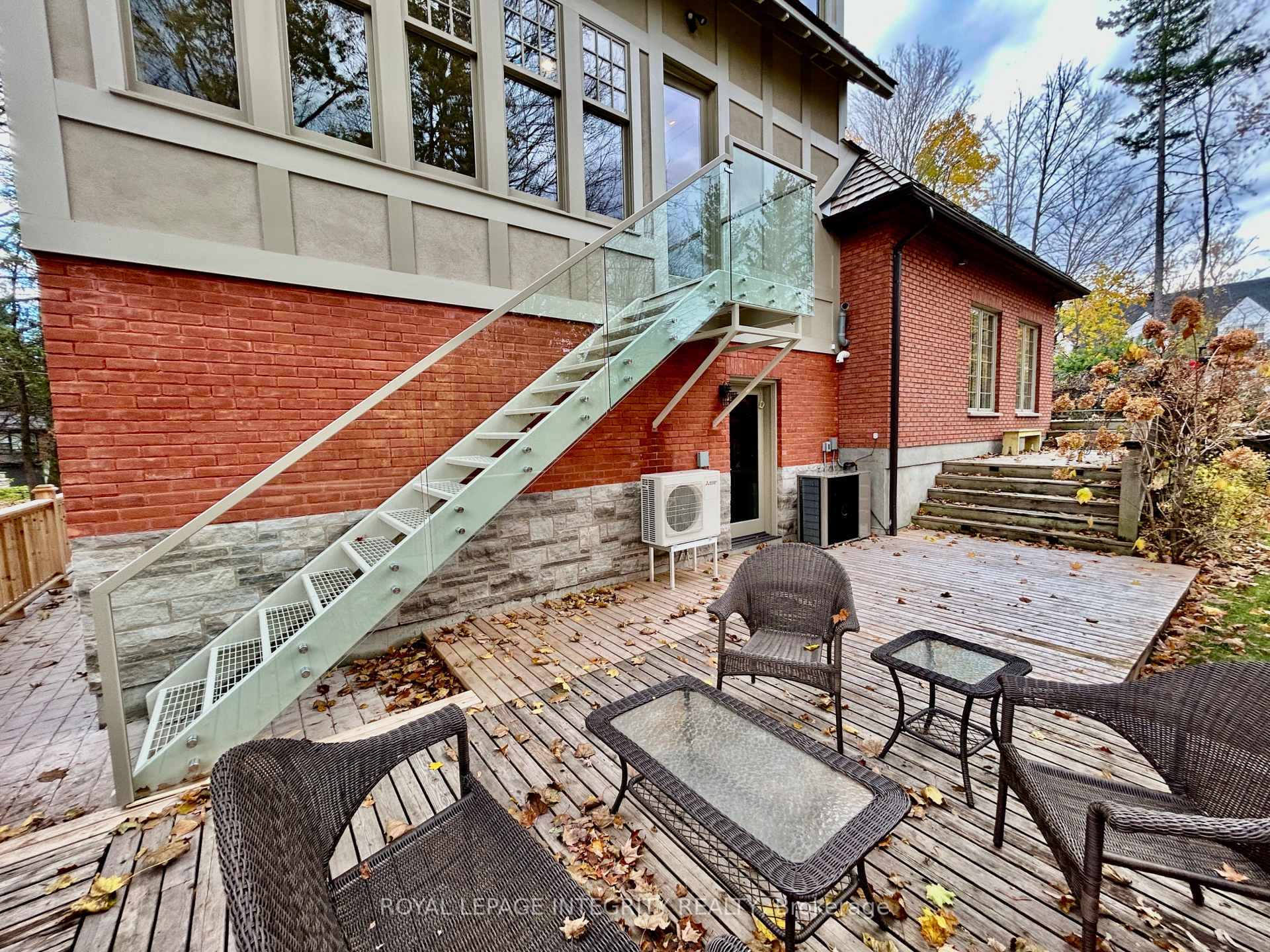 Photo 3 of Unit A, 459 Buena Vista Road, Ottawa, Rockcliffe — HOMEH