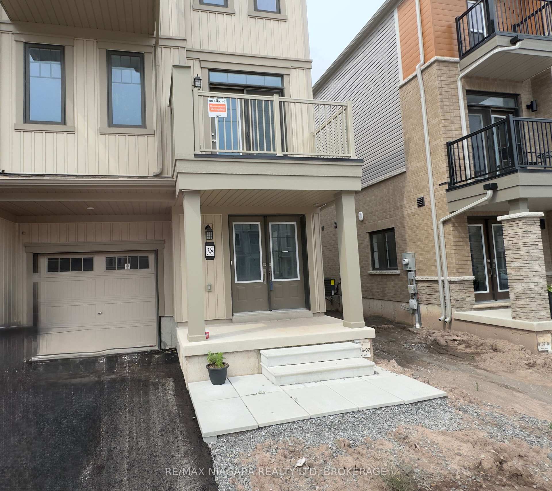 Photo 2 of 38 Pogie Drive, Welland, Dain City — HOMEH