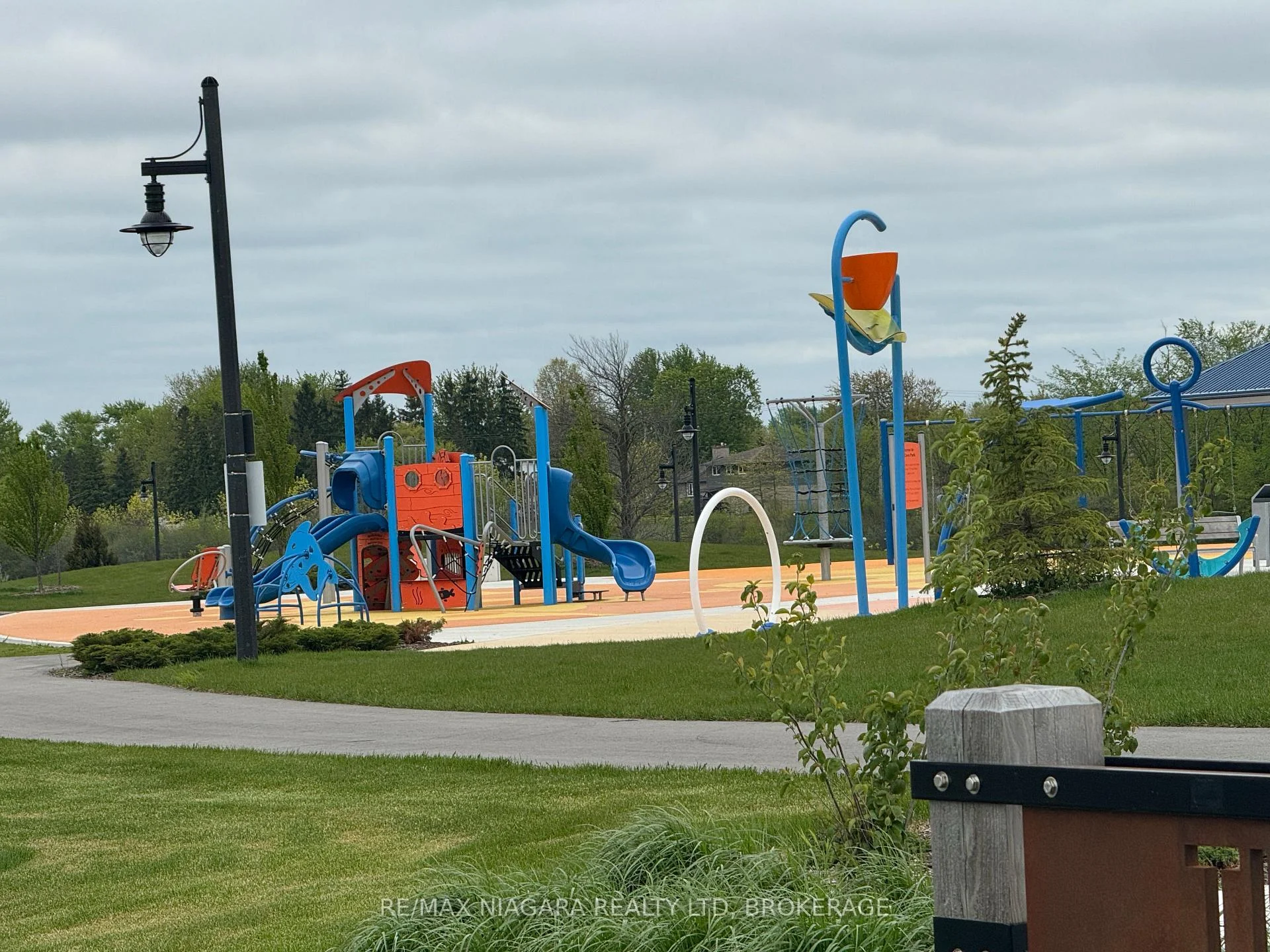 Photo 17 of 38 Pogie Drive, Welland, Dain City — HOMEH