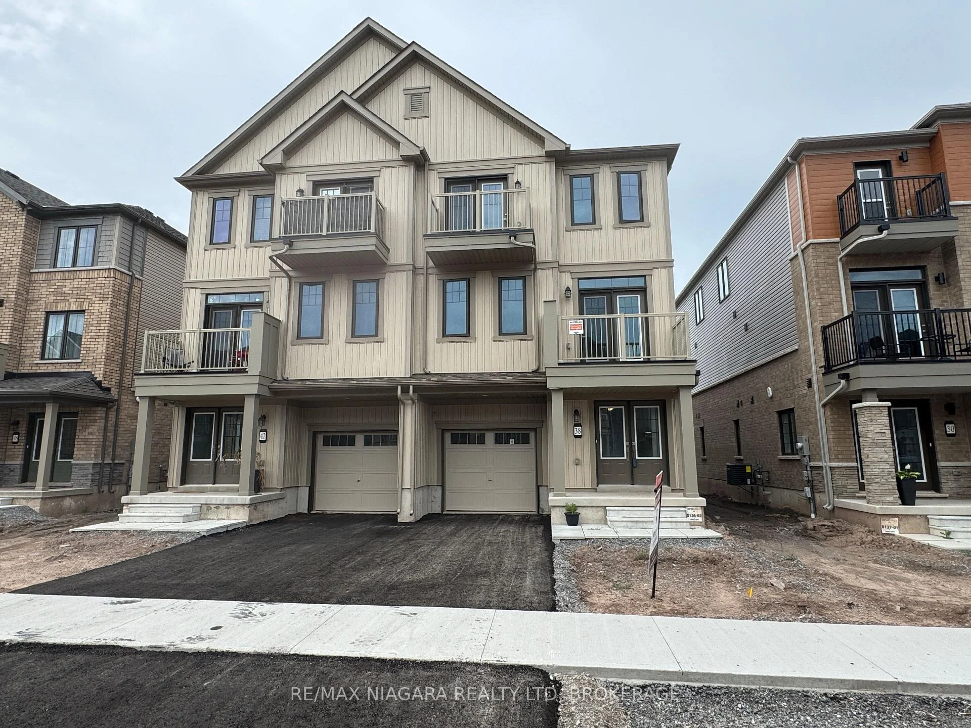 Photo 46 of 38 Pogie Drive, Welland, Dain City — HOMEH