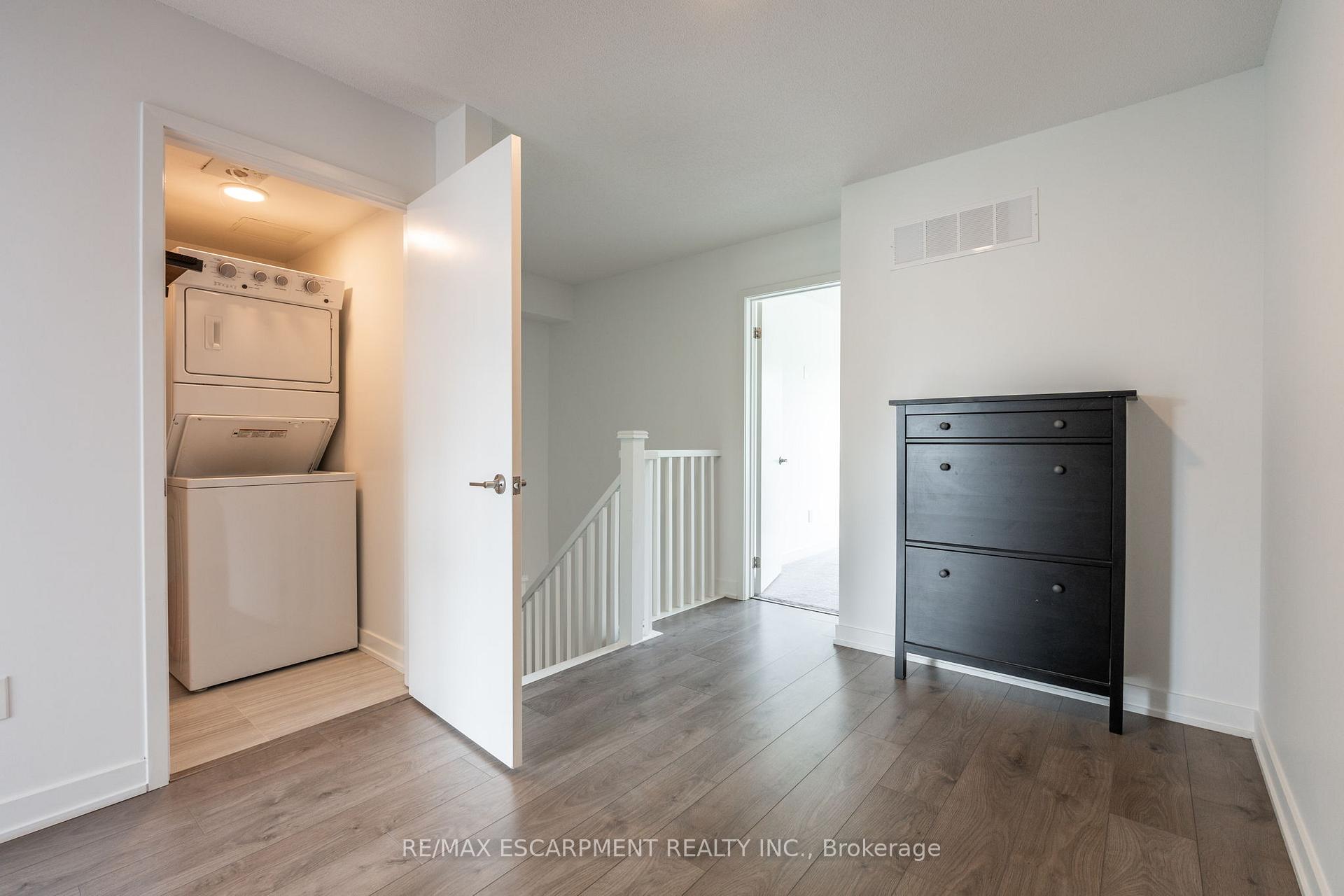 Photo 15 of Unit 73, 1121 Cooke Boulevard, Burlington, LaSalle — HOMEH