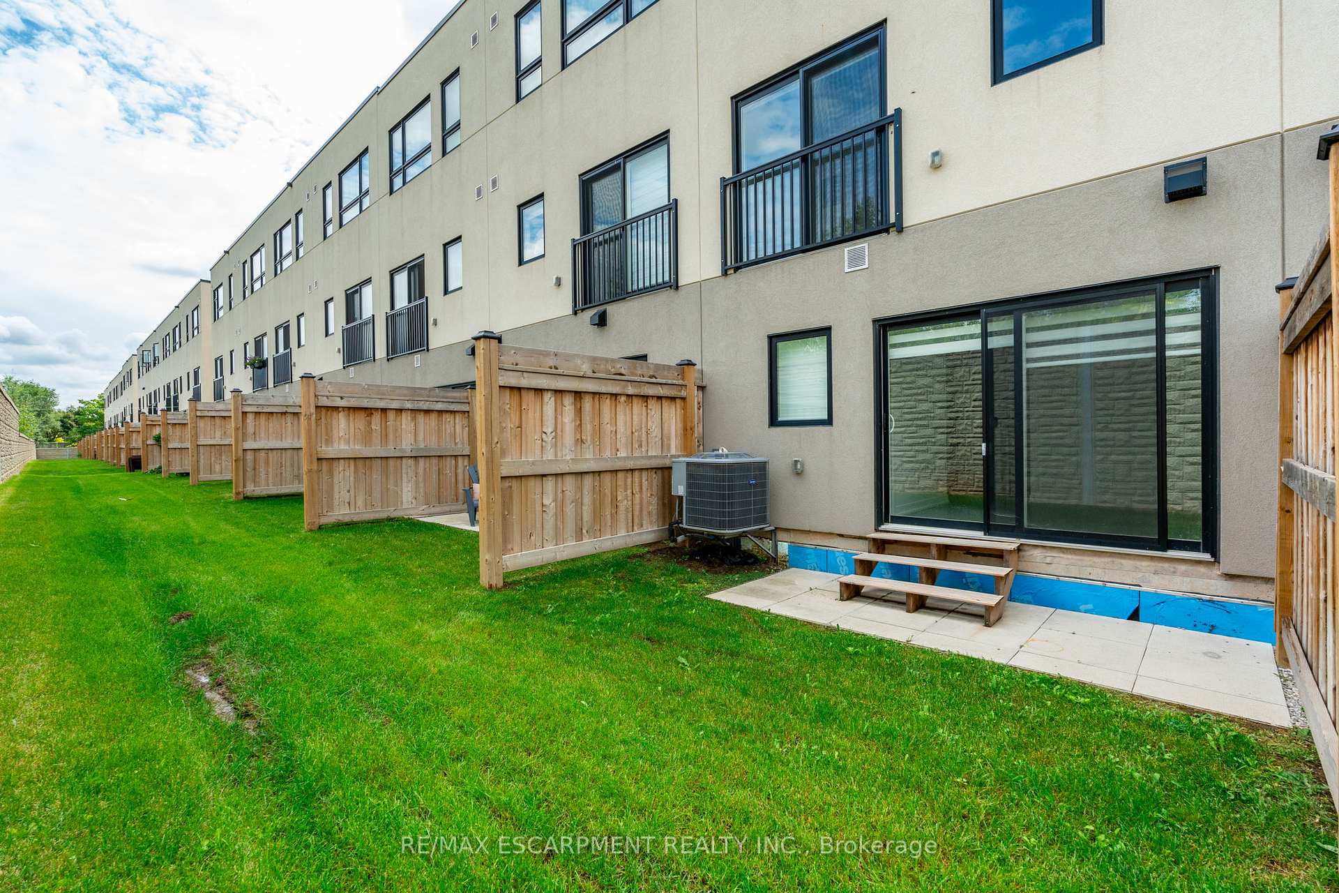 Photo 24 of Unit 73, 1121 Cooke Boulevard, Burlington, LaSalle — HOMEH