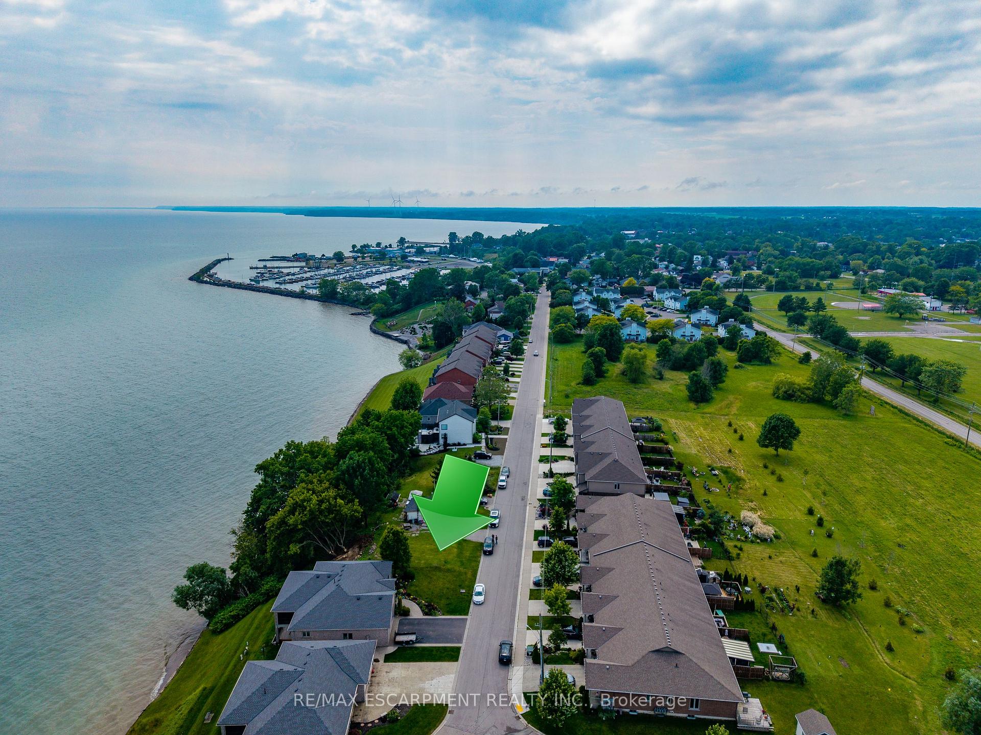 Photo 3 of 138 Brown Street, Norfolk, Port Dover — HOMEH