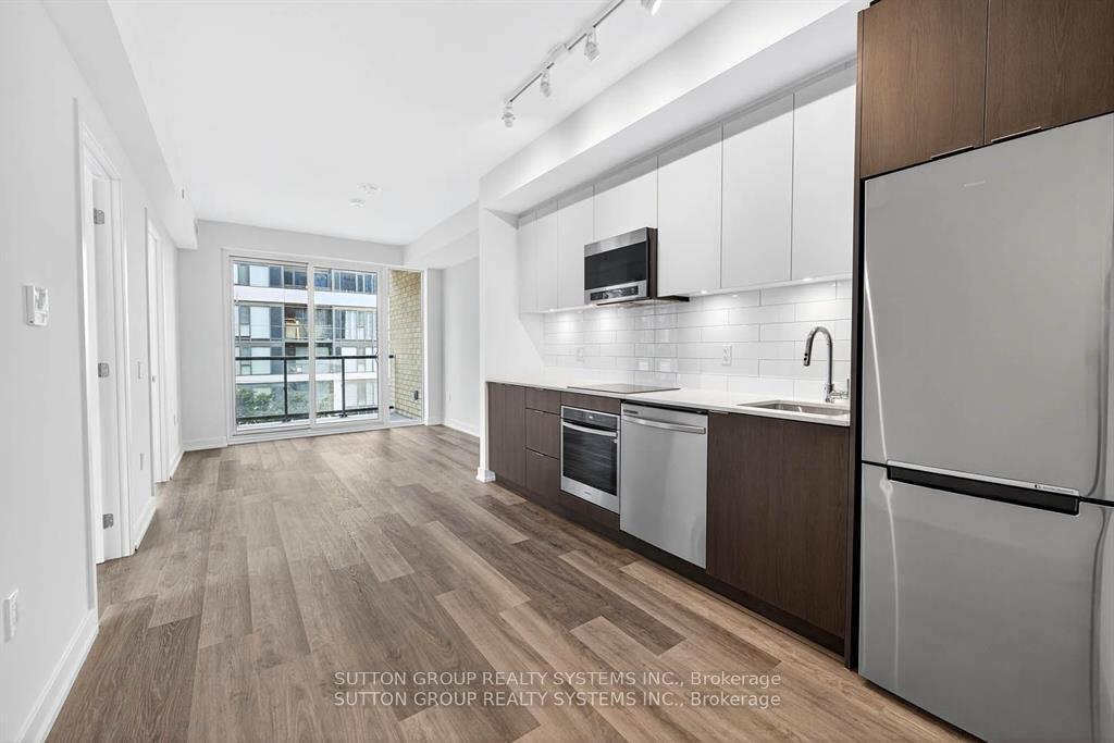 Photo 5 of Unit 402, 6 Chartwell Road, Etobicoke, Stonegate-Queensway — HOMEH