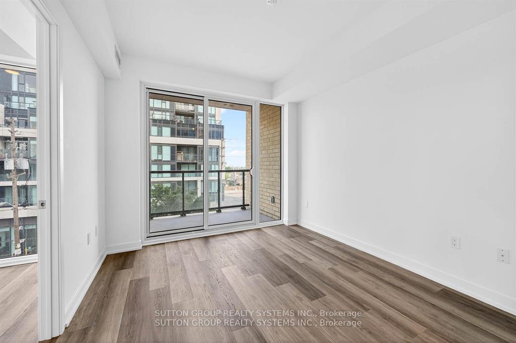 Photo 6 of Unit 402, 6 Chartwell Road, Etobicoke, Stonegate-Queensway — HOMEH