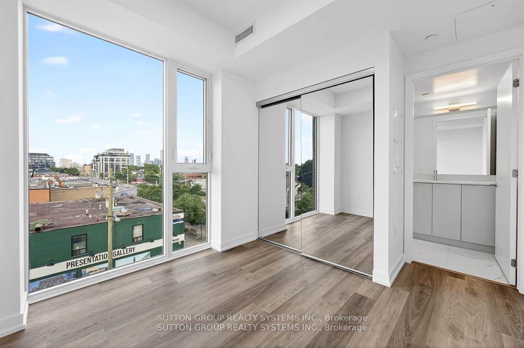 Photo 13 of Unit 402, 6 Chartwell Road, Etobicoke, Stonegate-Queensway — HOMEH