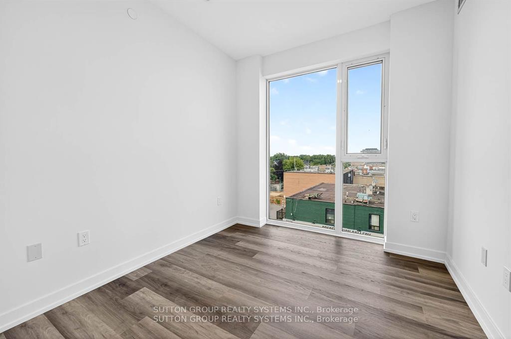 Photo 17 of Unit 402, 6 Chartwell Road, Etobicoke, Stonegate-Queensway — HOMEH