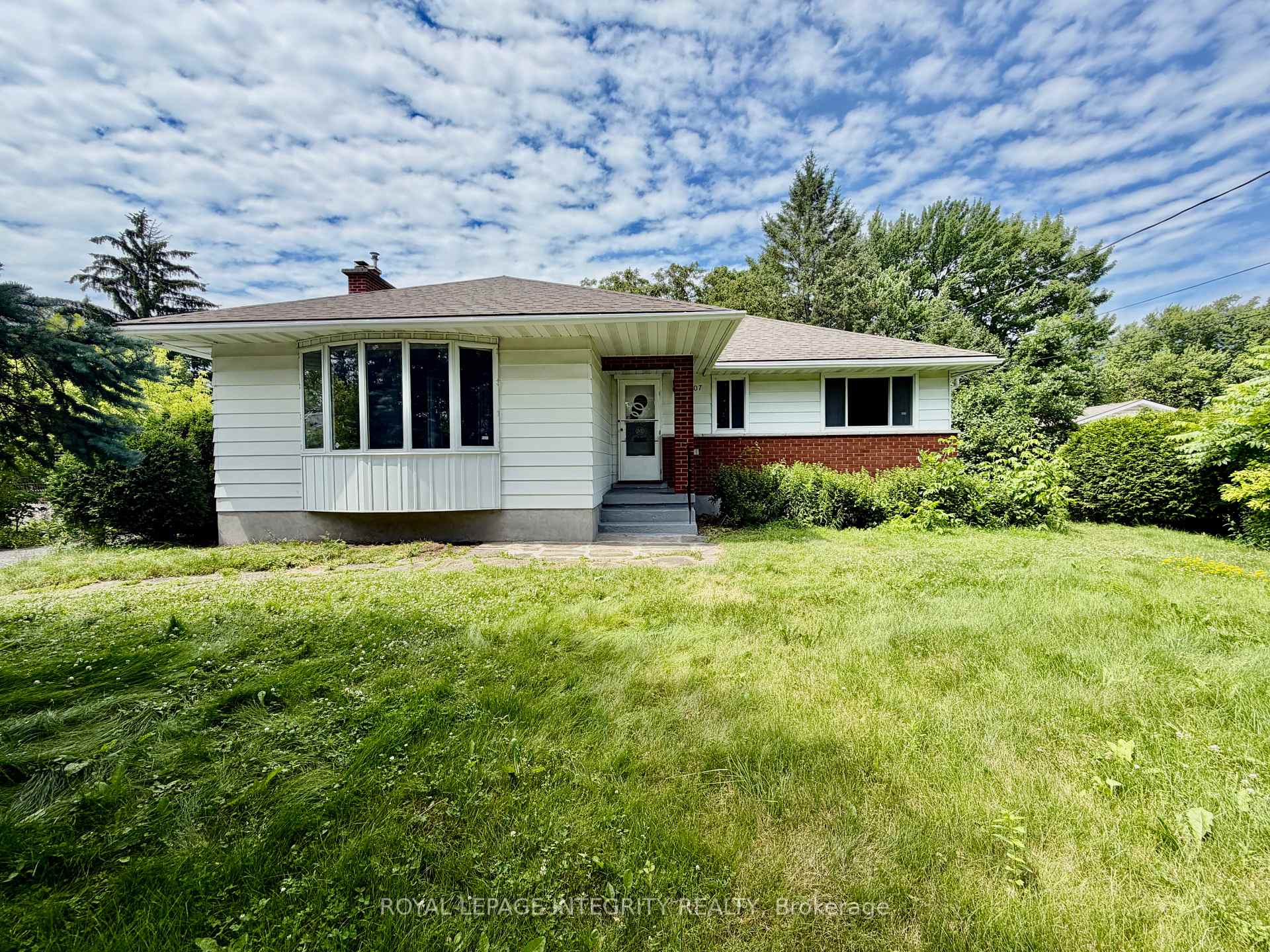 Photo 1 of 1107 Falaise Road, Ottawa, Borden Farm/Stewart Farm/Carleton Heights/Parkwood Hills — HOMEH