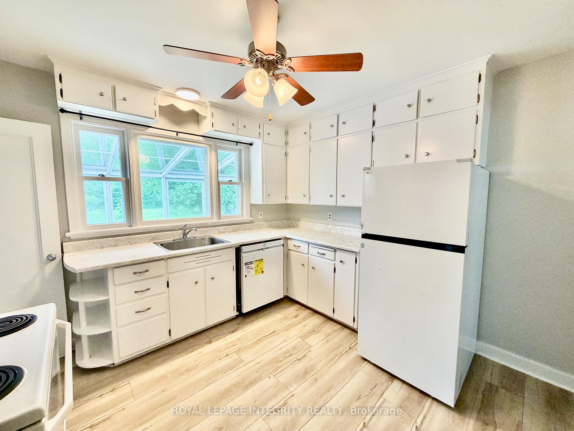 Photo 6 of 1107 Falaise Road, Ottawa, Borden Farm/Stewart Farm/Carleton Heights/Parkwood Hills — HOMEH